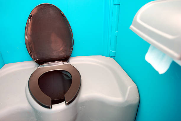 Portable restroom solutions in Lakes West, CT
