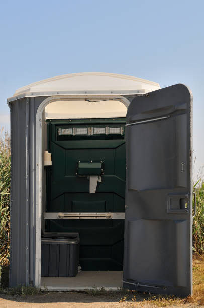 Best Luxury portable toilet rental  in Lakes West, CT